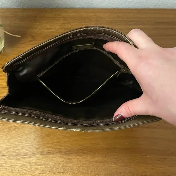 VALENTINO Brown Vintage Logo Bag 💯 AUTHENTIC - Picture 13 of 15